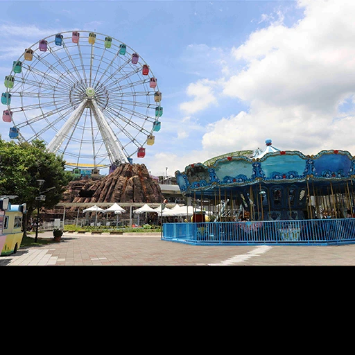 Taipei Municipal Children's Amusement Park, Taipei, Taiwan背卡